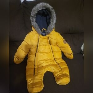 Primark Baby Mustard Yellow Hoodie Faux Fur Snowsuit Size 0-3 Months Old
